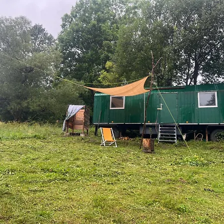 Luxury tent Mechovy Domecek Nad Pramenem Volary